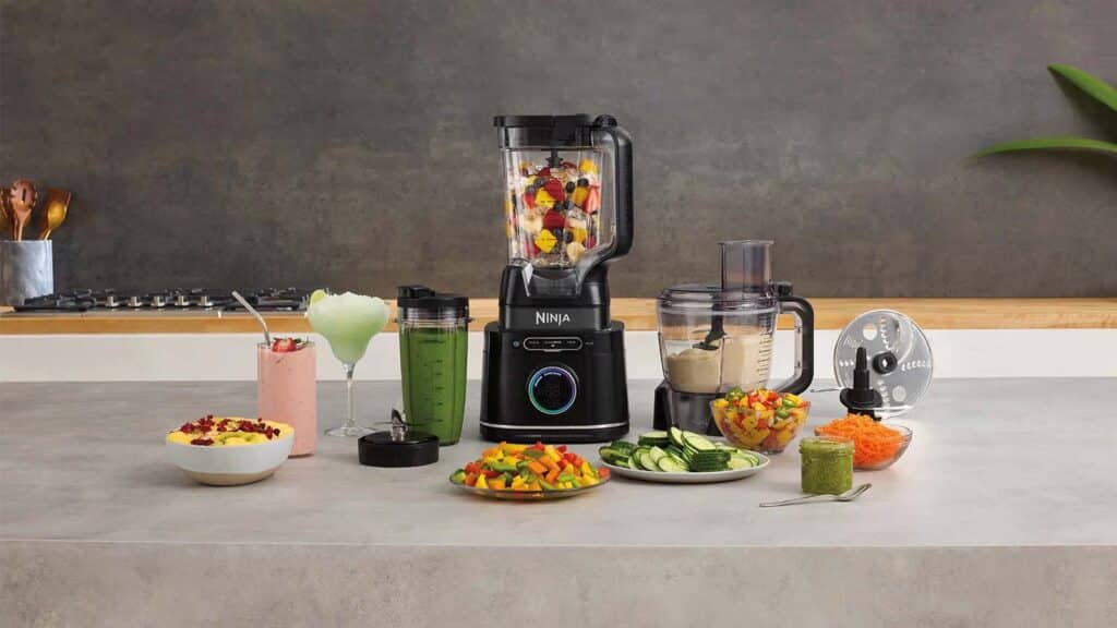 Ninja blender TB301EU aanbieding 4 Ninja R TB401UK InUse Kitchen Island Square Lineup3